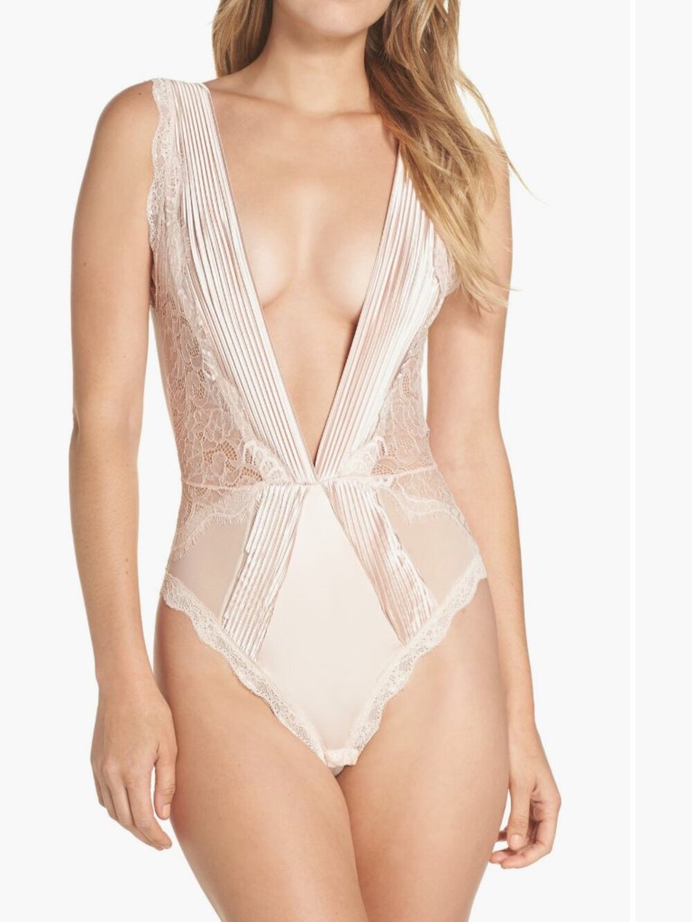 Lace Plunge V-Neck Bodysuit in Blush Sz L